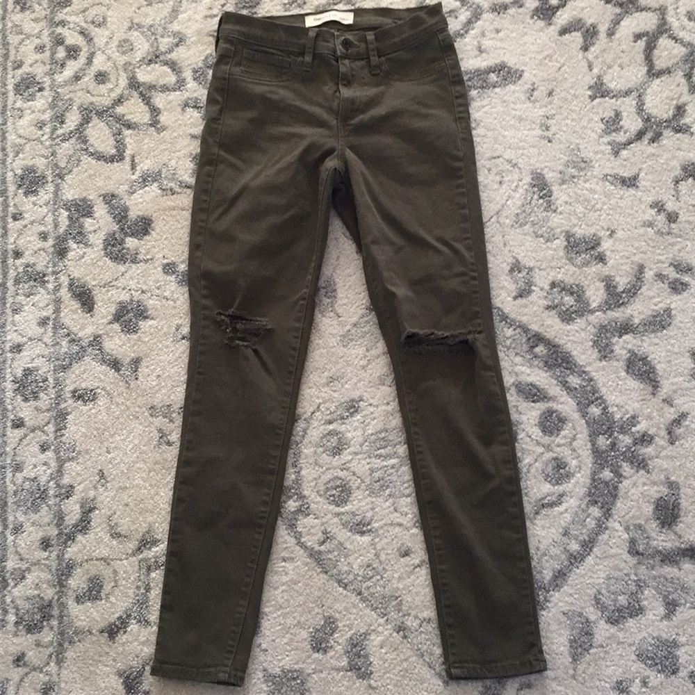 Women’s Gap Distressed Jeans